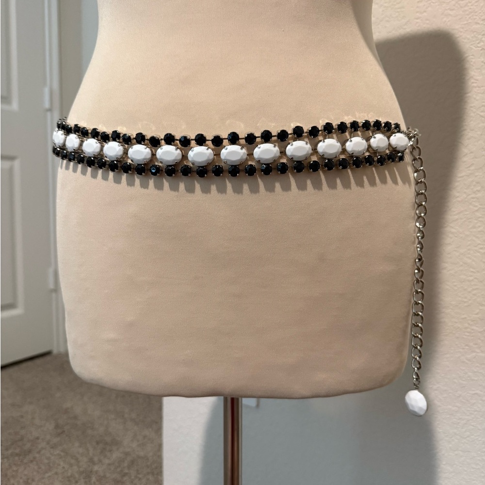 Vintage Black and White Beaded Belt